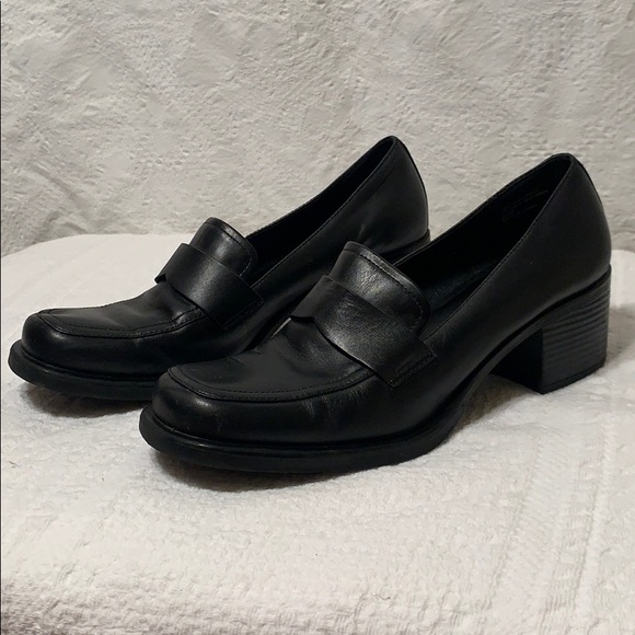 COPY - Dockers - Picture 2 of 8